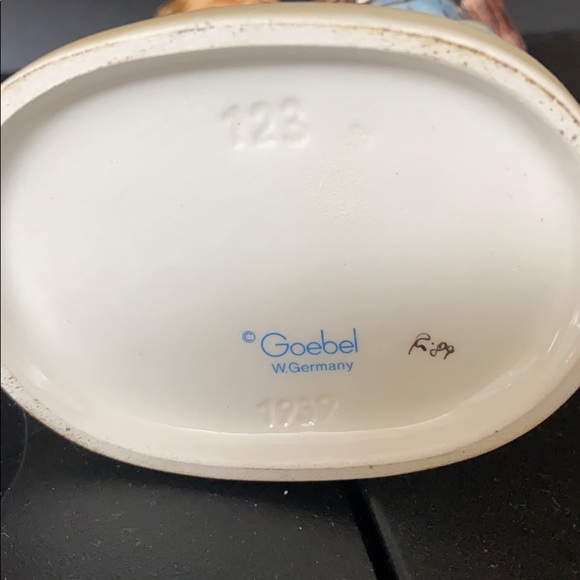 Two little boys - Picture 4 of 6